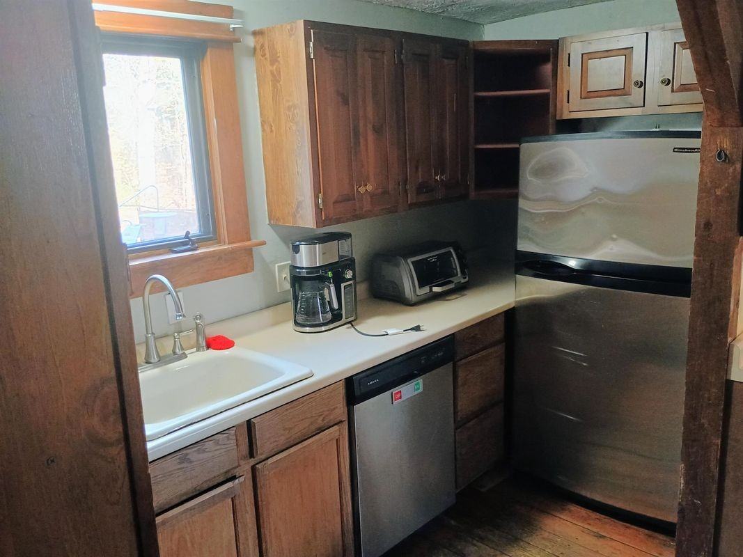 505 Walnut St - Photo 4 of 17