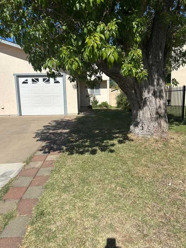 10321 Mills Station Rd - Photo 2 of 22
