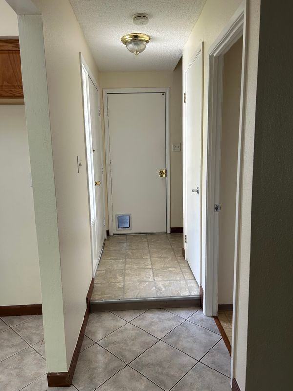 10321 Mills Station Rd - Photo 3 of 22