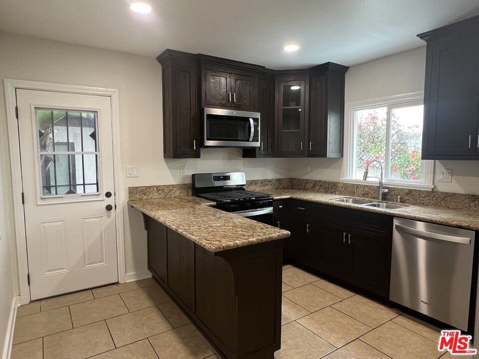 1284 S Highland Ave - Photo 7 of 24