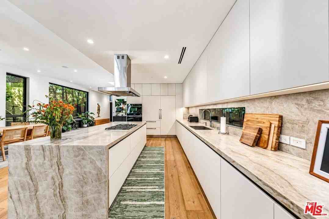 527 N Harper Ave - Photo 6 of 37