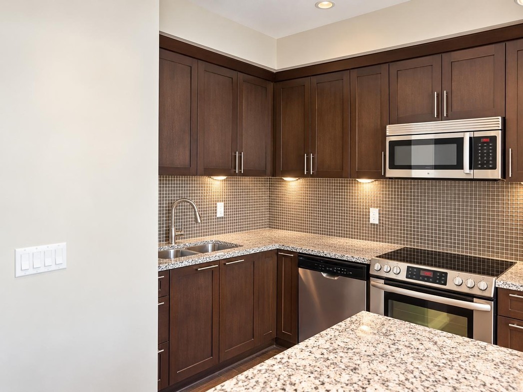 1480 Southview Street #102 - Photo 6 of 16