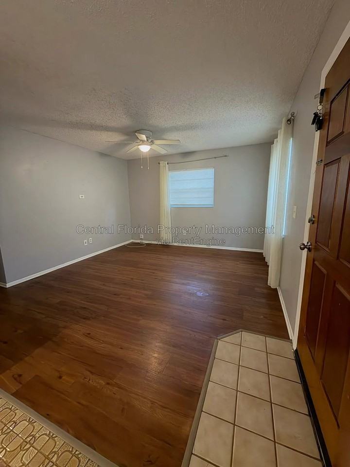 2526 Poinsetta Ave - Photo 3 of 13