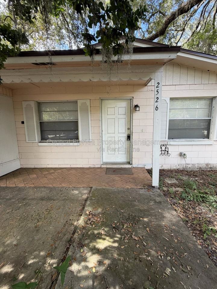 2526 Poinsetta Ave - Photo 6 of 13