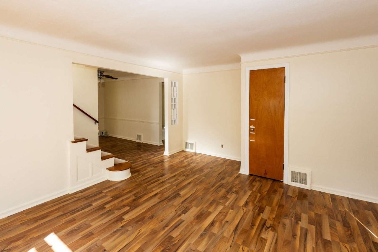 276 E 242nd St - Photo 4 of 18