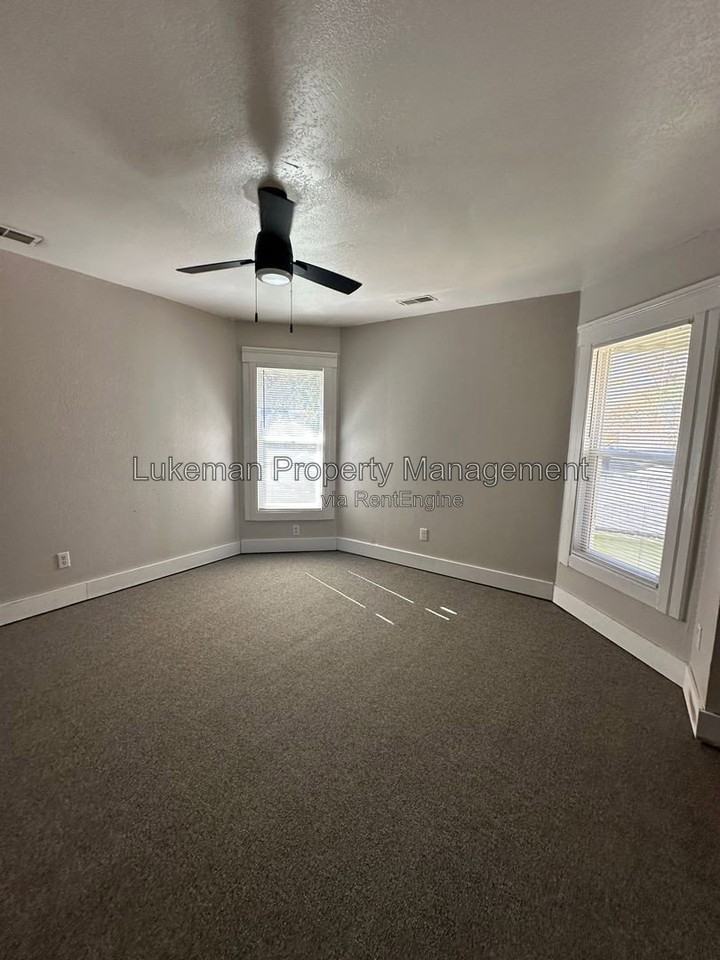 190 Blake Blvd - Photo 4 of 7