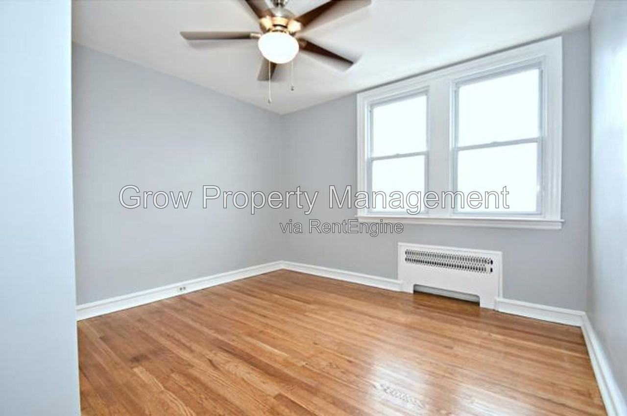 3608 Almond St - Photo 3 of 19