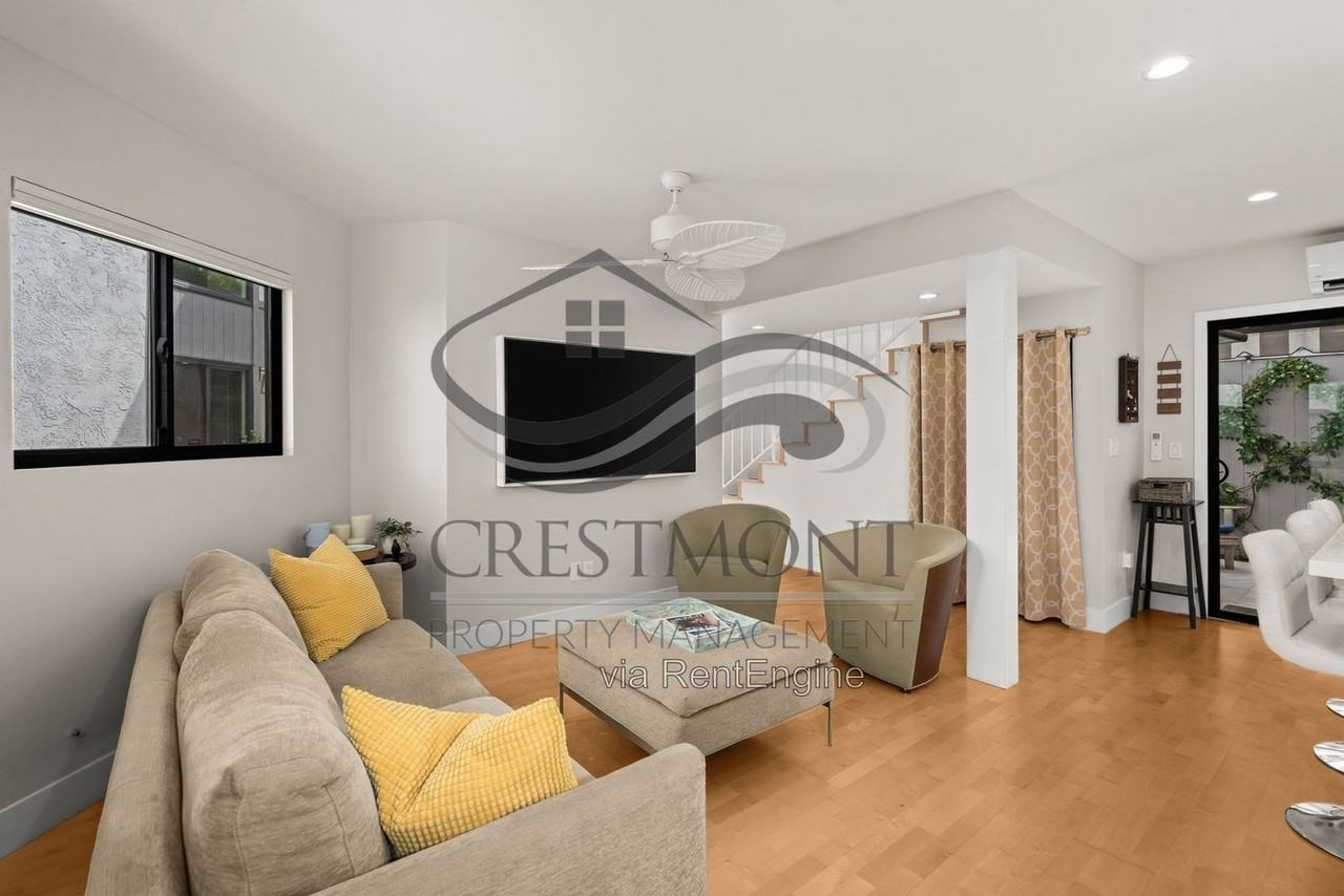 909 Olive Ave - Photo 3 of 16