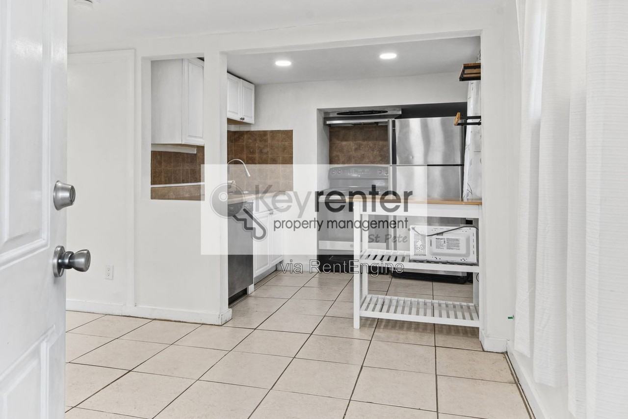 3075 54th Ave N - Photo 7 of 22