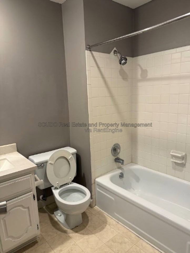 8506 W 108th Pl - Photo 4 of 29