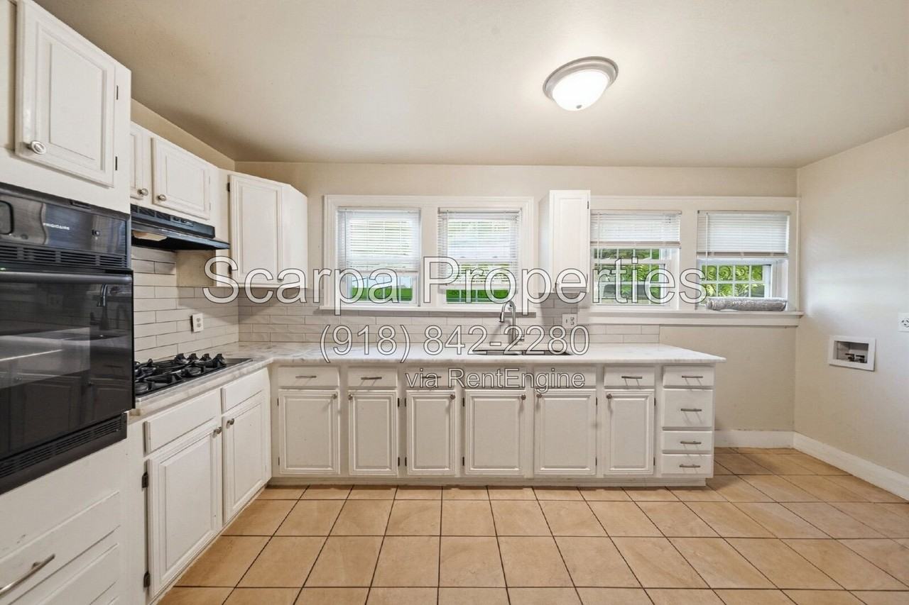 2510 E Newton St - Photo 6 of 22