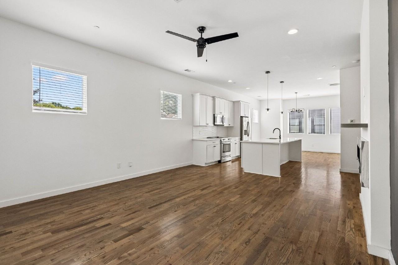 1208 Watts Ter - Photo 5 of 43