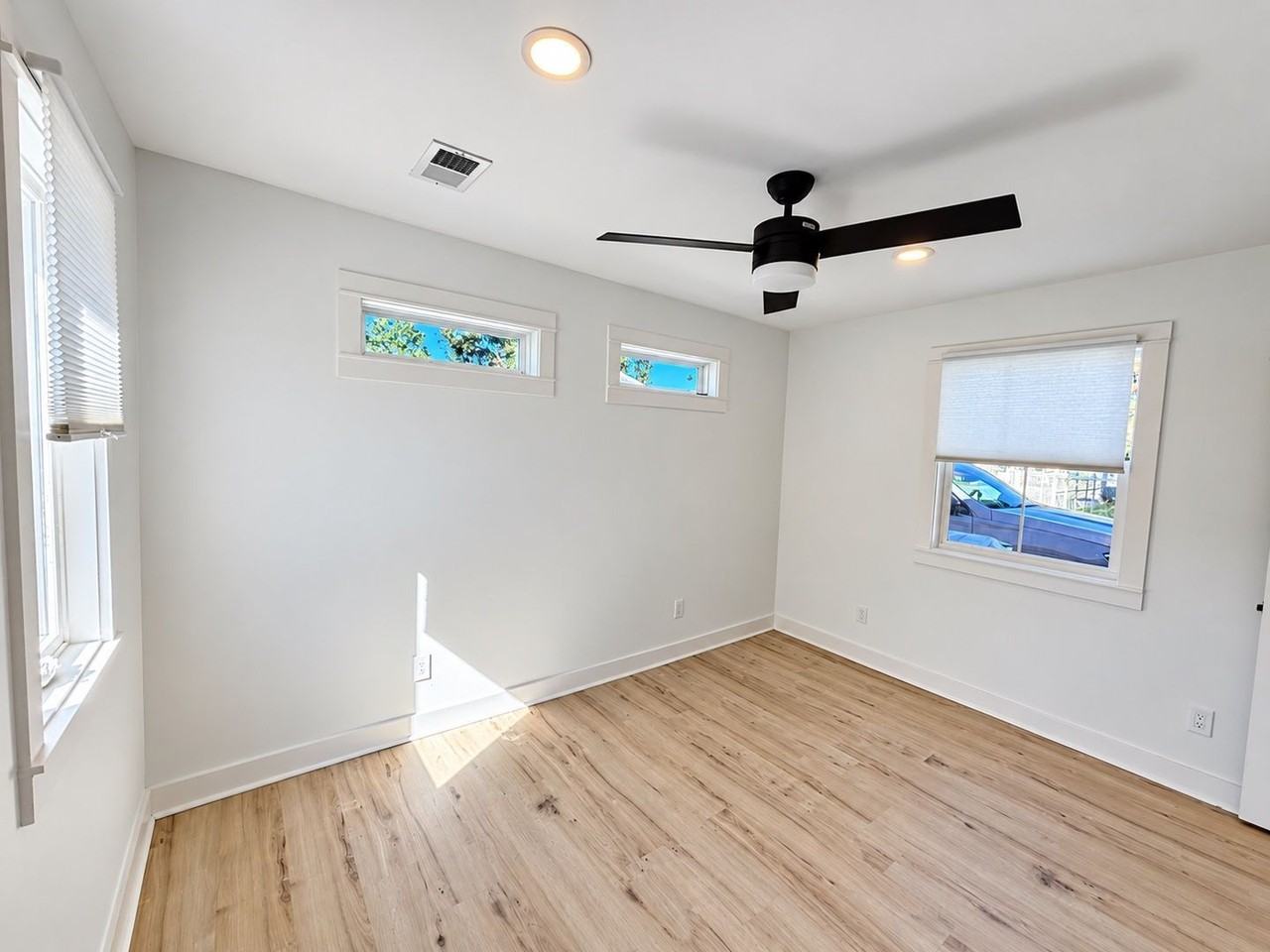 1993 Joppa Ave - Photo 6 of 13