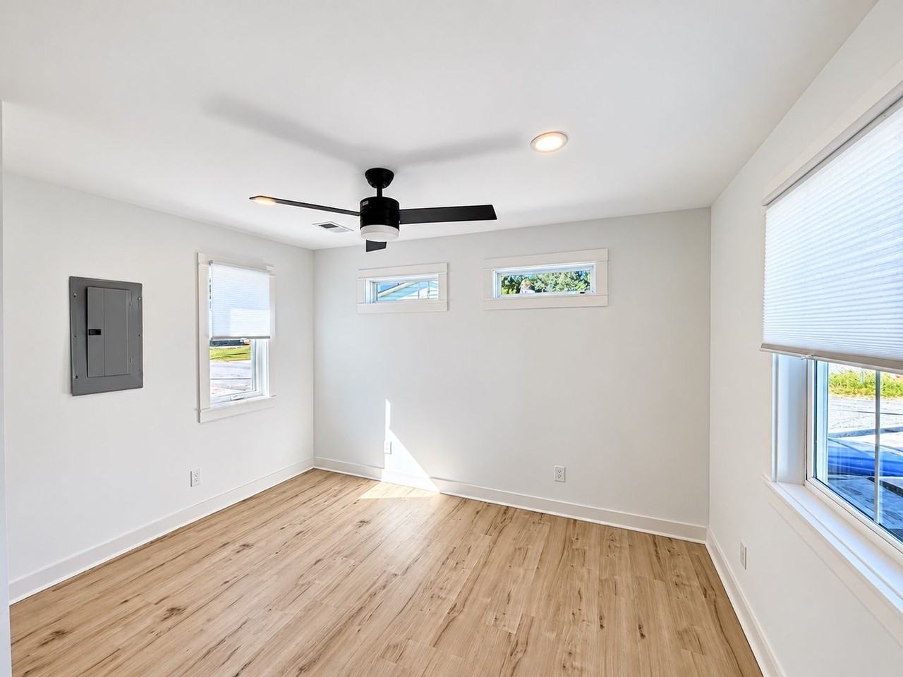 1993 Joppa Ave - Photo 7 of 13