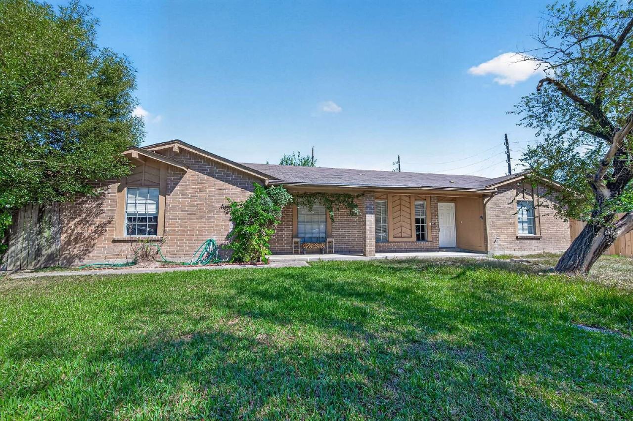 12706 Marble Dr - Photo 5 of 35