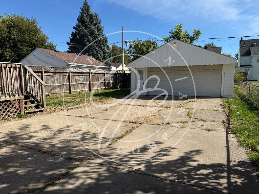 4240 Berwick Ave - Photo 2 of 9