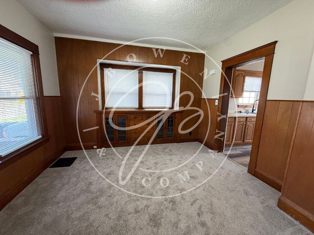 4240 Berwick Ave - Photo 4 of 9