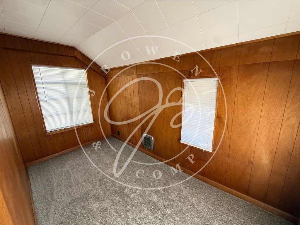 4240 Berwick Ave - Photo 5 of 9