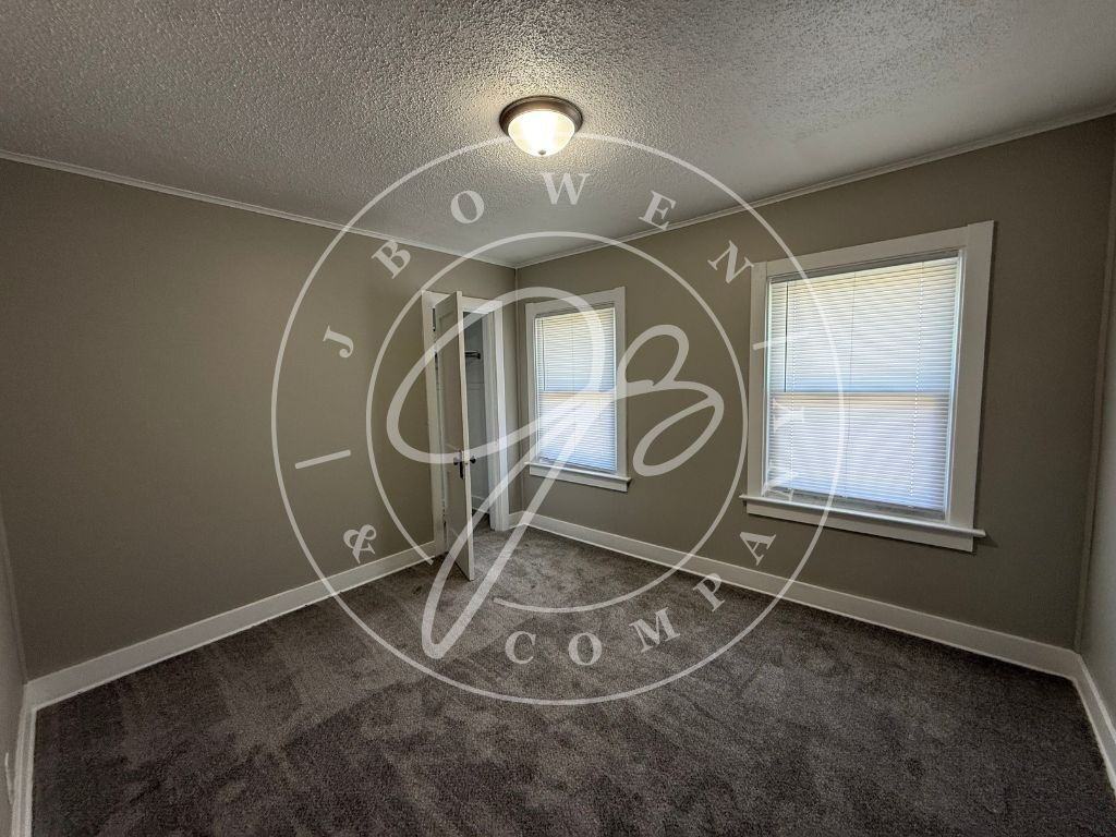 4240 Berwick Ave - Photo 7 of 9