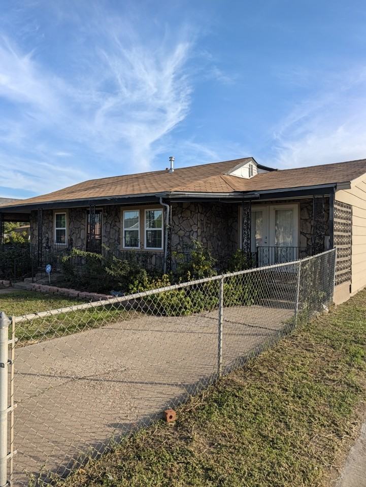 3600 Ne 21st Ave - Photo 2 of 15