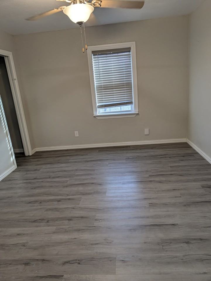 3600 Ne 21st Ave - Photo 3 of 15