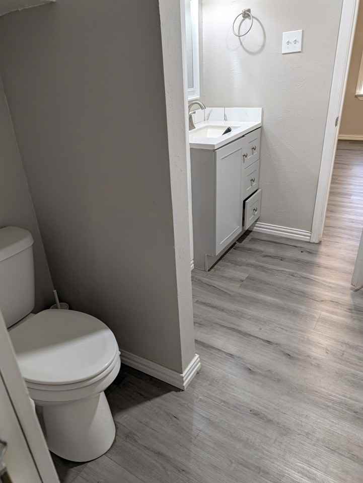 3600 Ne 21st Ave - Photo 6 of 15