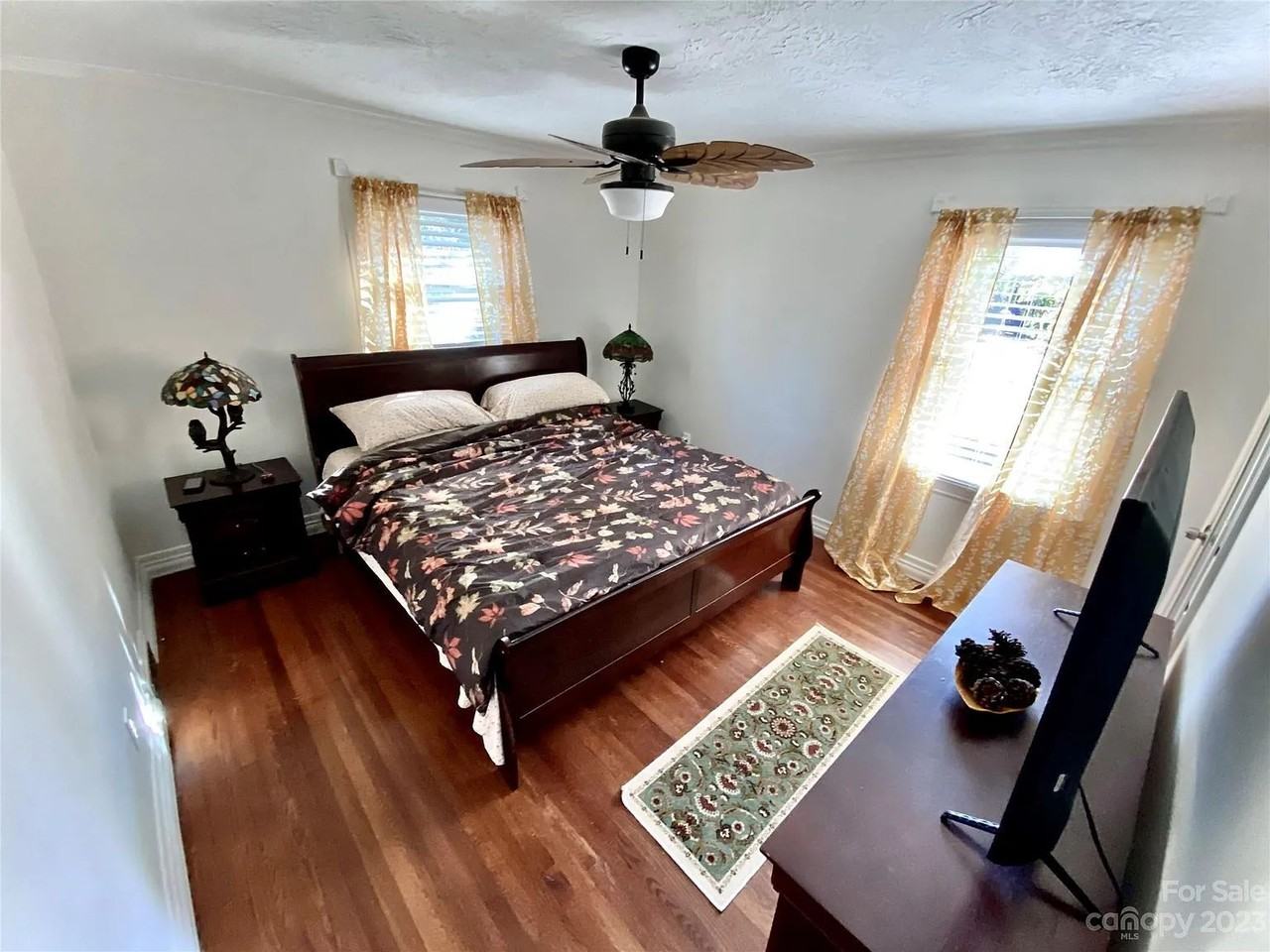 2918 Wicklow Pl - Photo 4 of 16