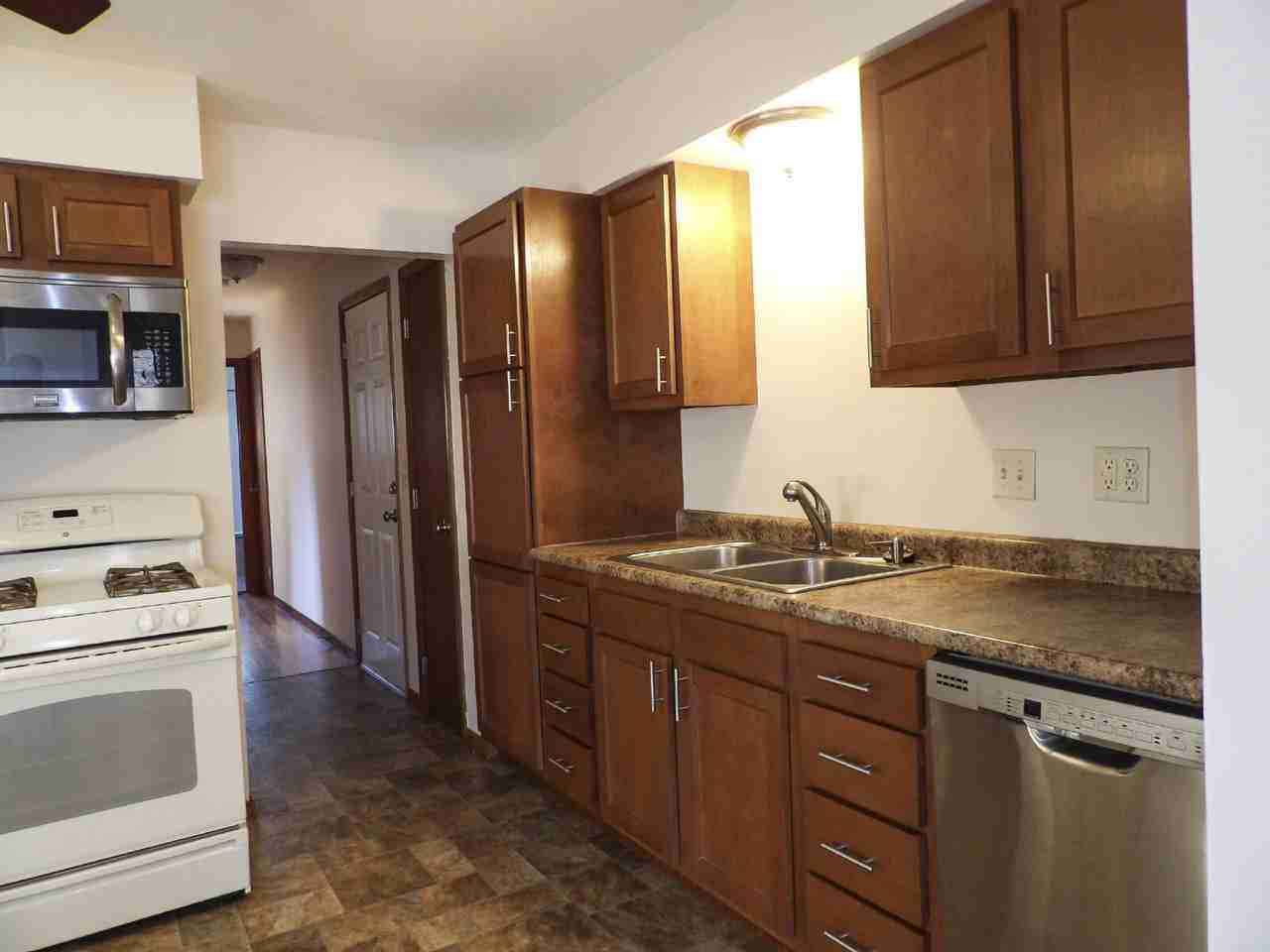 734 6th Ave S - Photo 7 of 24