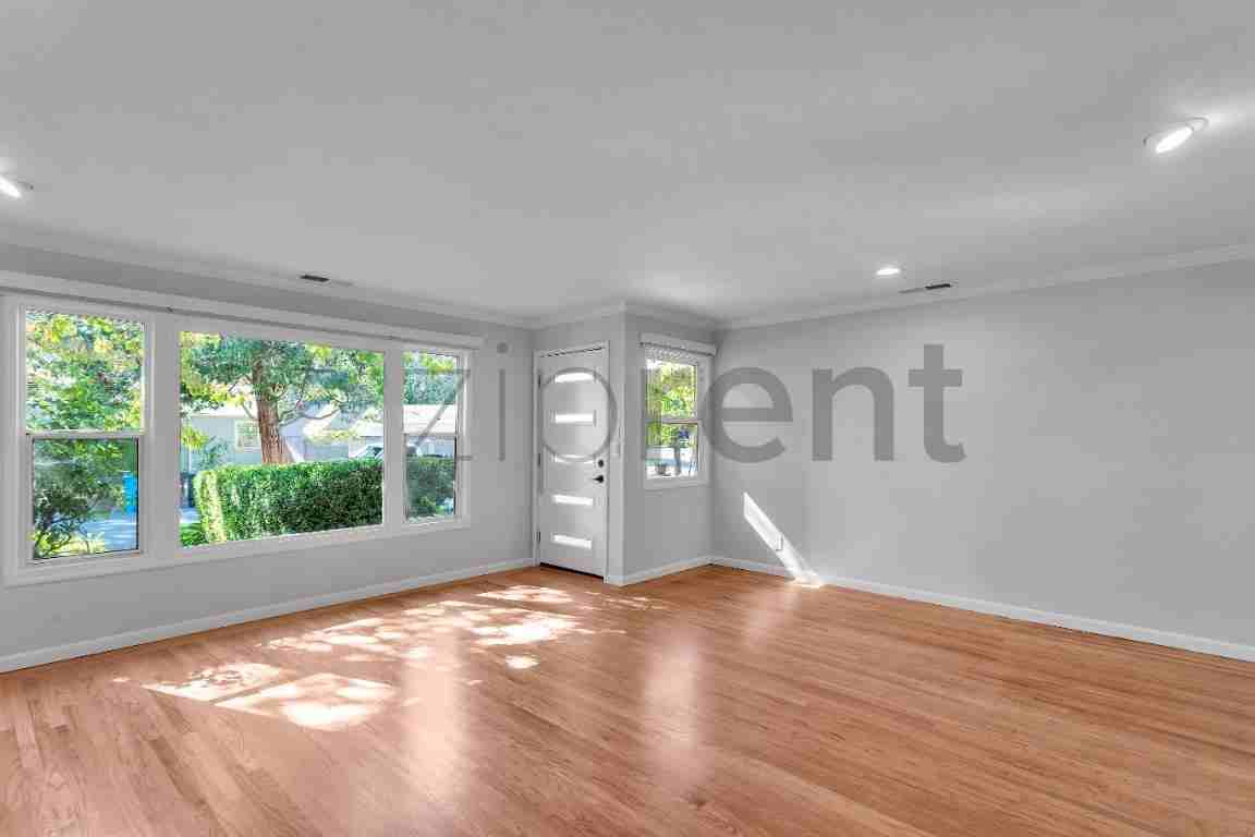 5 Nave Ct - Photo 2 of 34