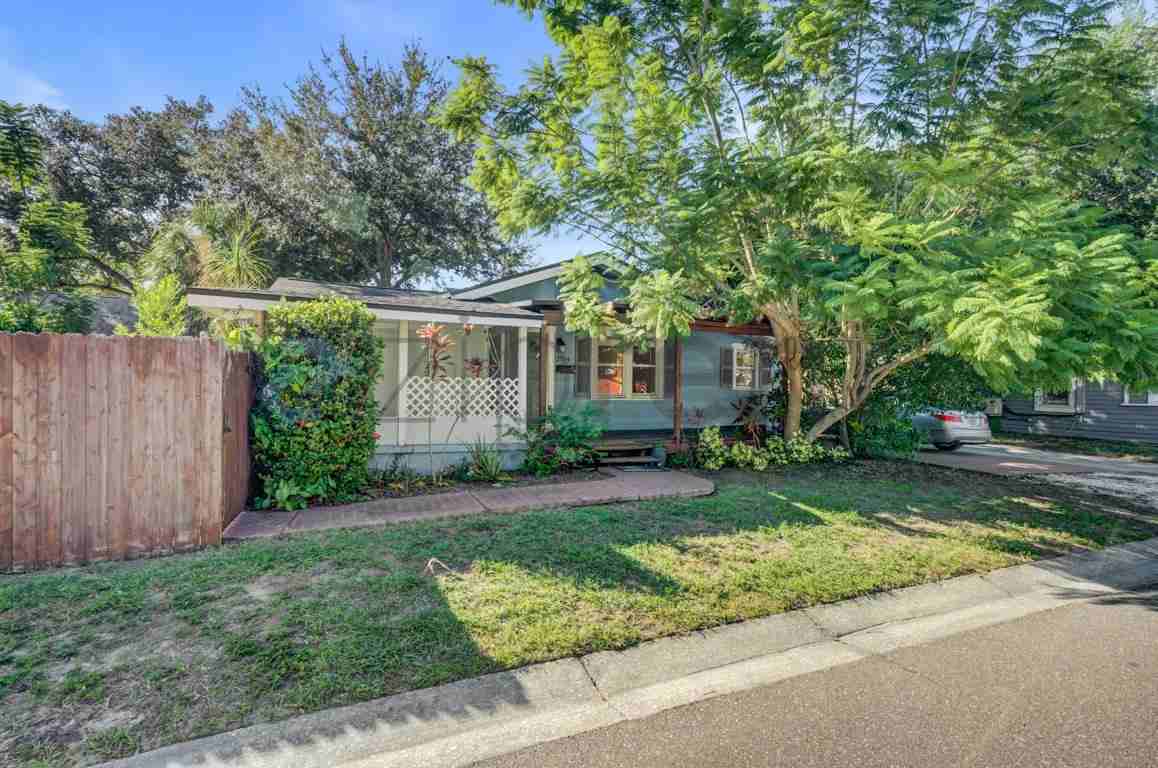 2714 18th St N - Photo 2 of 24