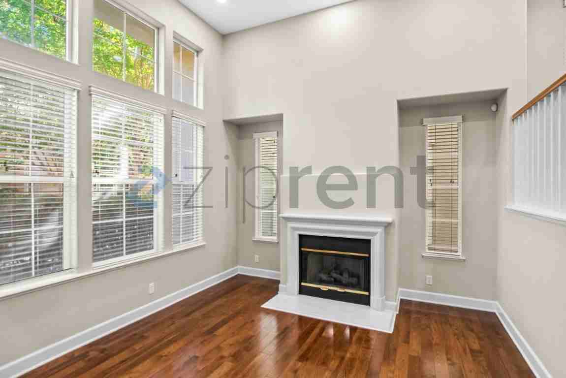 4714 Torrey Pines Cir - Photo 7 of 36