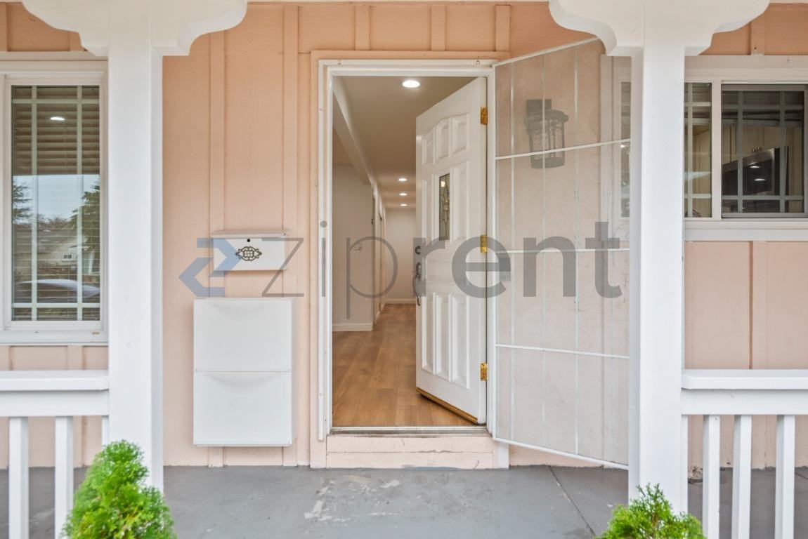 2460 Becket Dr - Photo 5 of 35