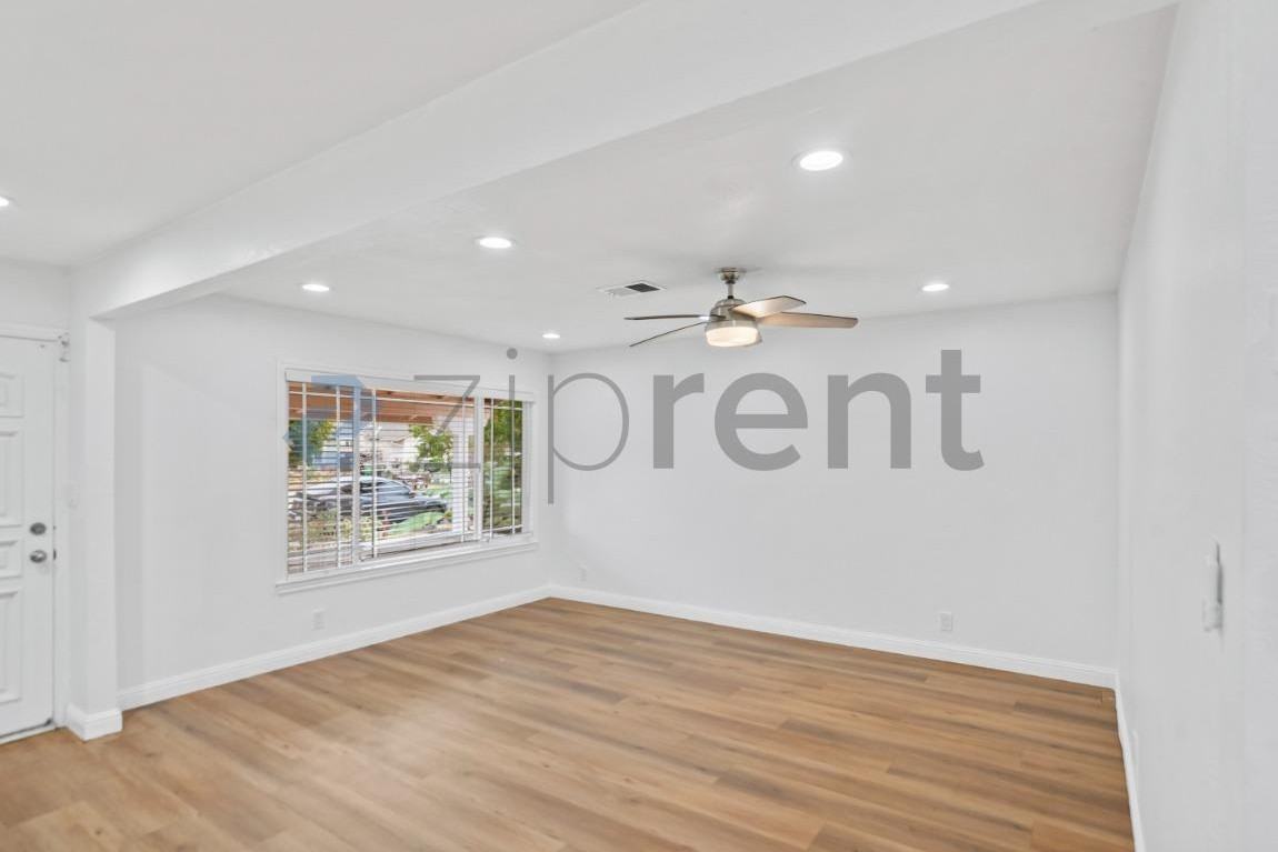 2460 Becket Dr - Photo 6 of 35