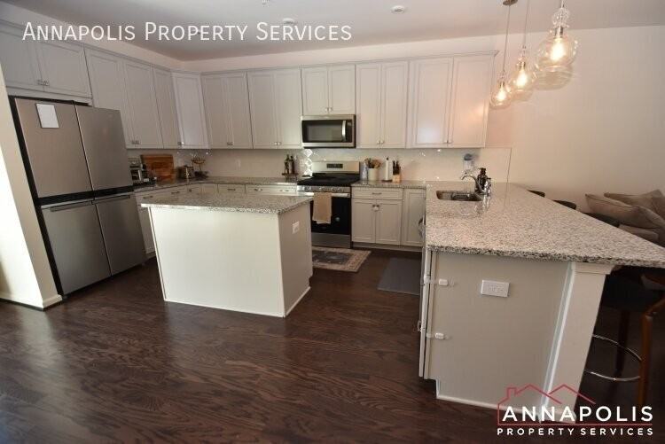 1333 Hawk Hollow Dr - Photo 2 of 24