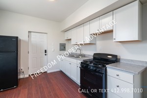 featured image of 10 Iron St #2B