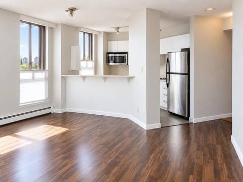 1633 West 8th Avenue #905 - Photo 4 of 10