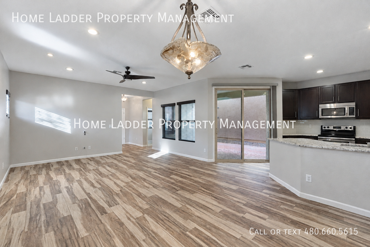 881 S Pheasant Dr - Photo 6 of 32