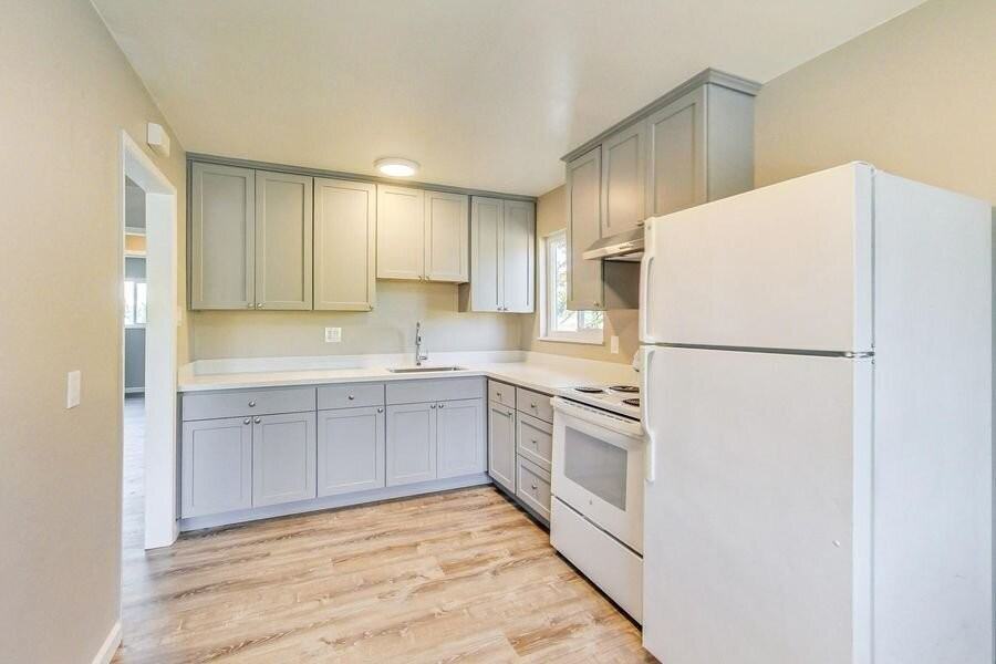 28537 E 13th St #D - Photo 2 of 23