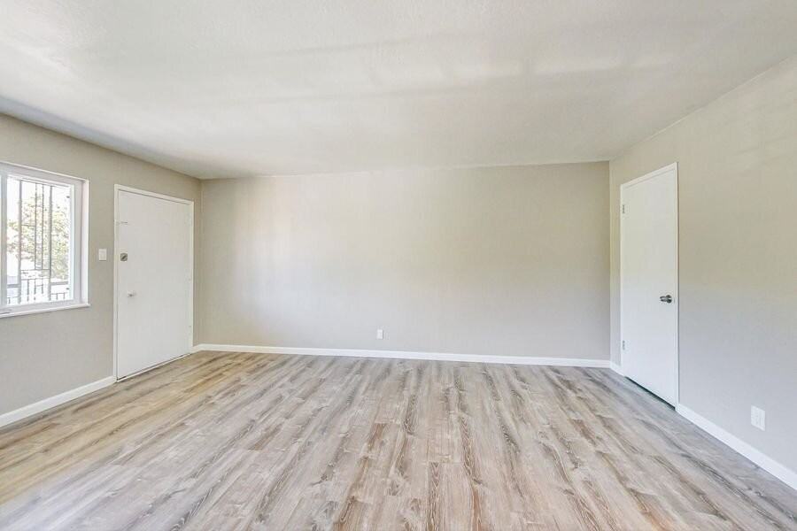 28537 E 13th St #D - Photo 5 of 23