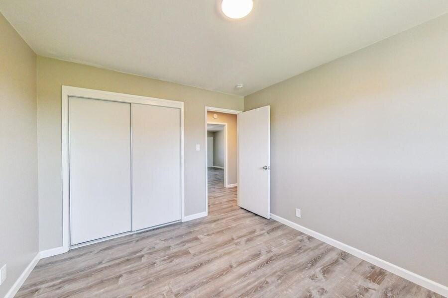 28537 E 13th St #D - Photo 6 of 23