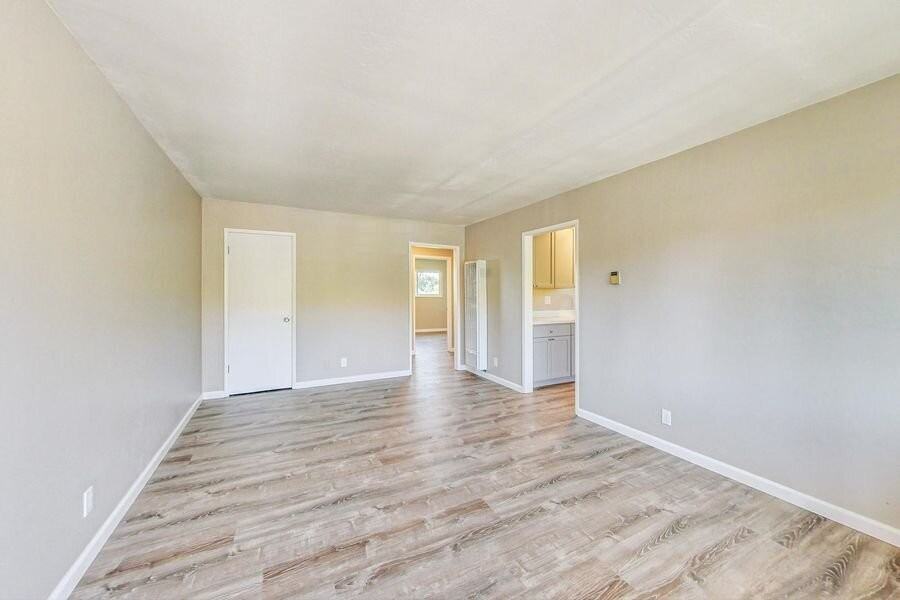 28537 E 13th St #D - Photo 7 of 23