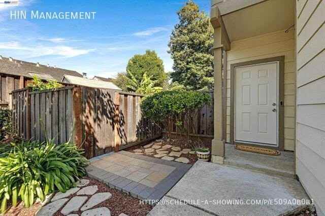 4290 Tiburon Dr - Photo 2 of 23