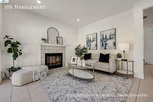 4290 Tiburon Dr - Photo 5 of 23