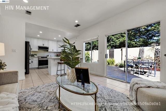 4290 Tiburon Dr - Photo 6 of 23