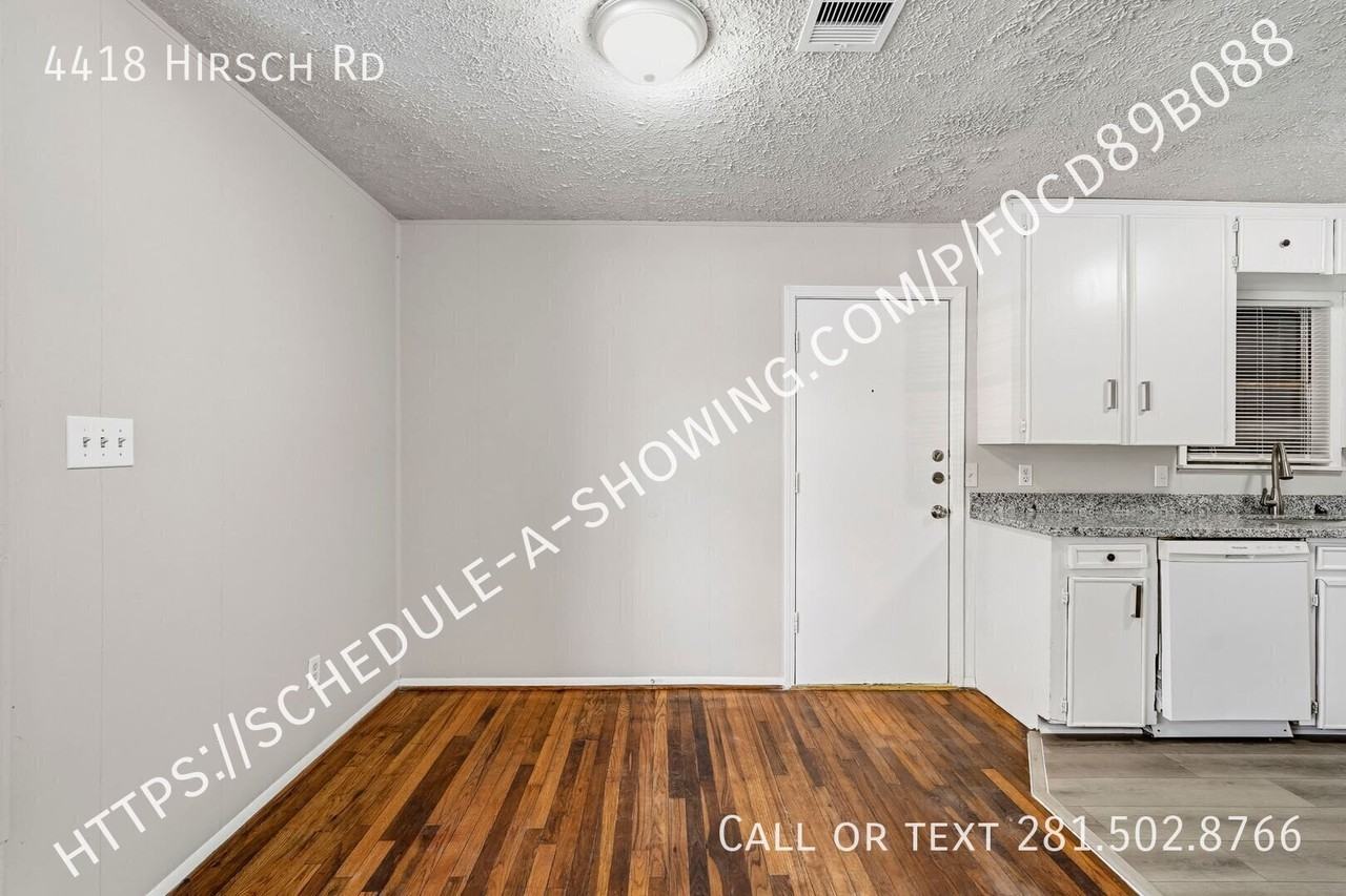 4418 Hirsch Rd - Photo 5 of 15