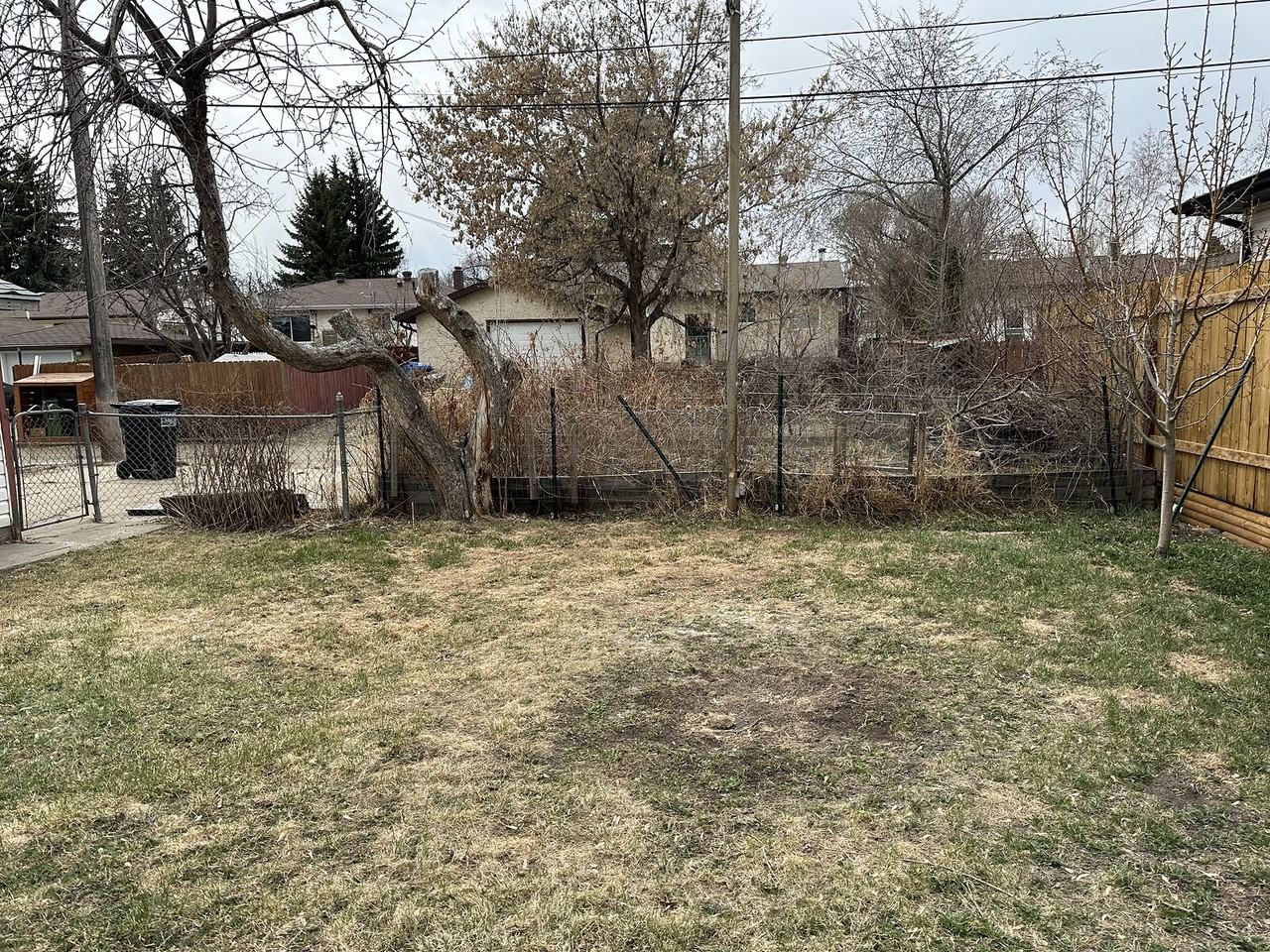 7328 77 St Nw - Photo 3 of 22