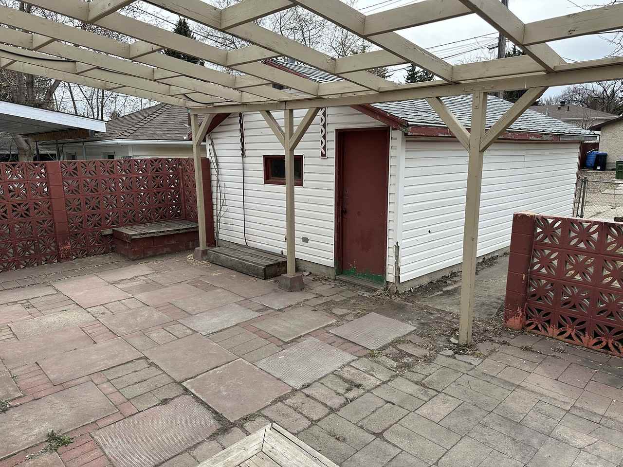 7328 77 St Nw - Photo 4 of 22