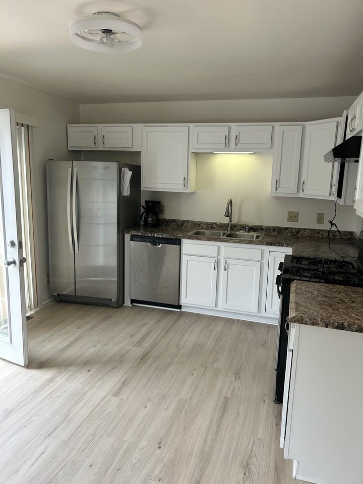 2624 S Fulton St - Photo 2 of 18