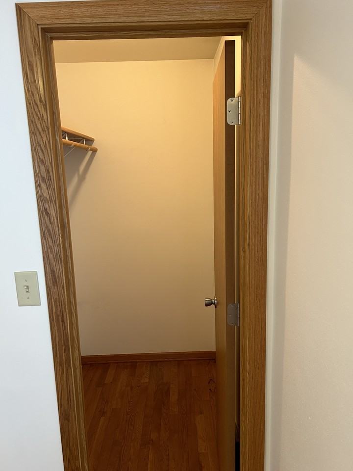 2624 S Fulton St - Photo 6 of 18