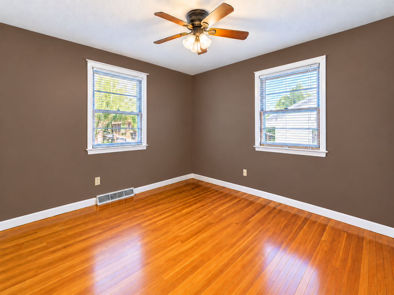 114 Sondra Ave #NA - Photo 3 of 27